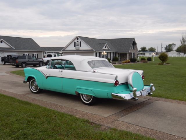 1955 Green Ford convertible Convertible