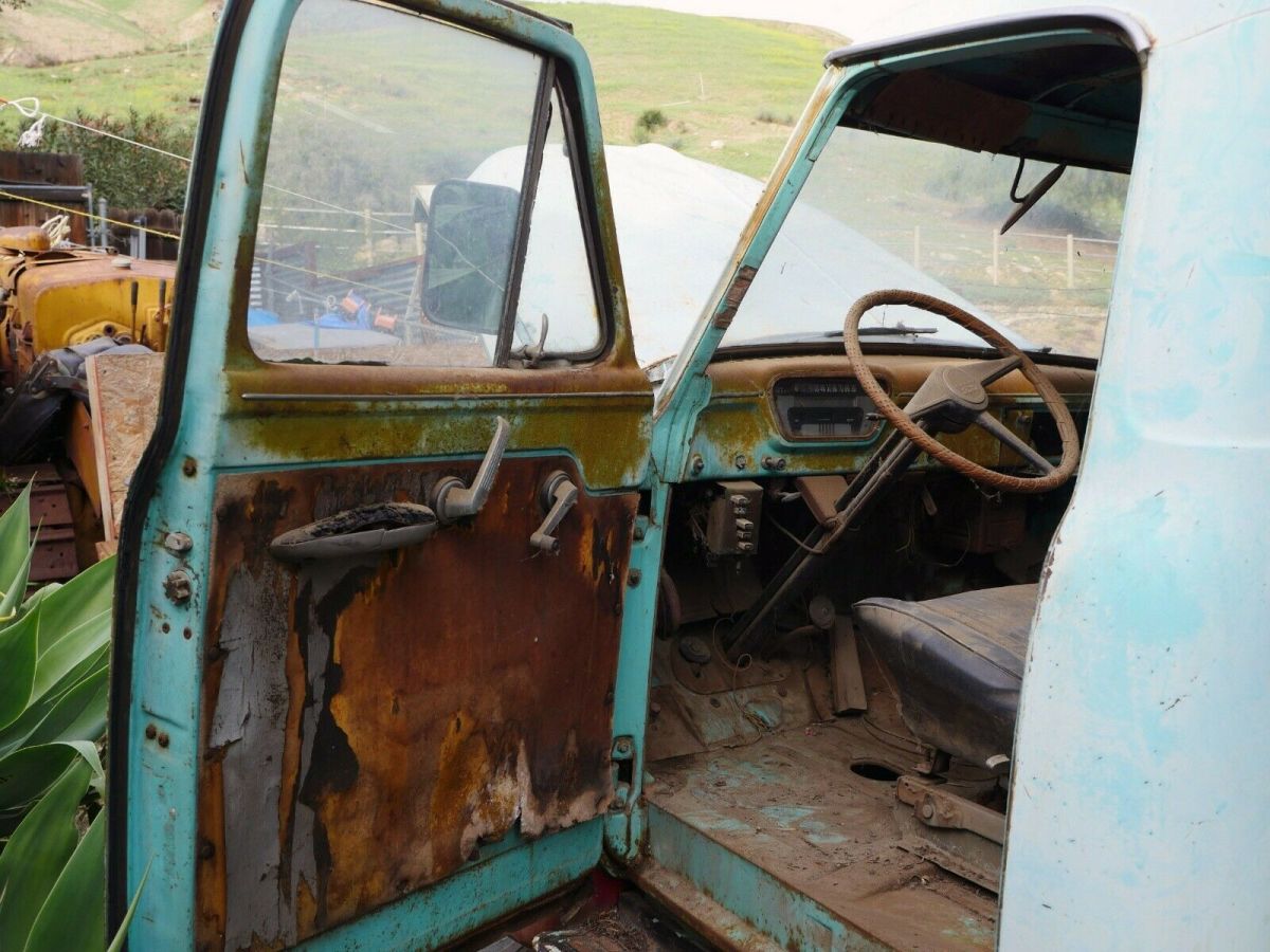 1955 Ford F-100 Standard Cab Pickup
