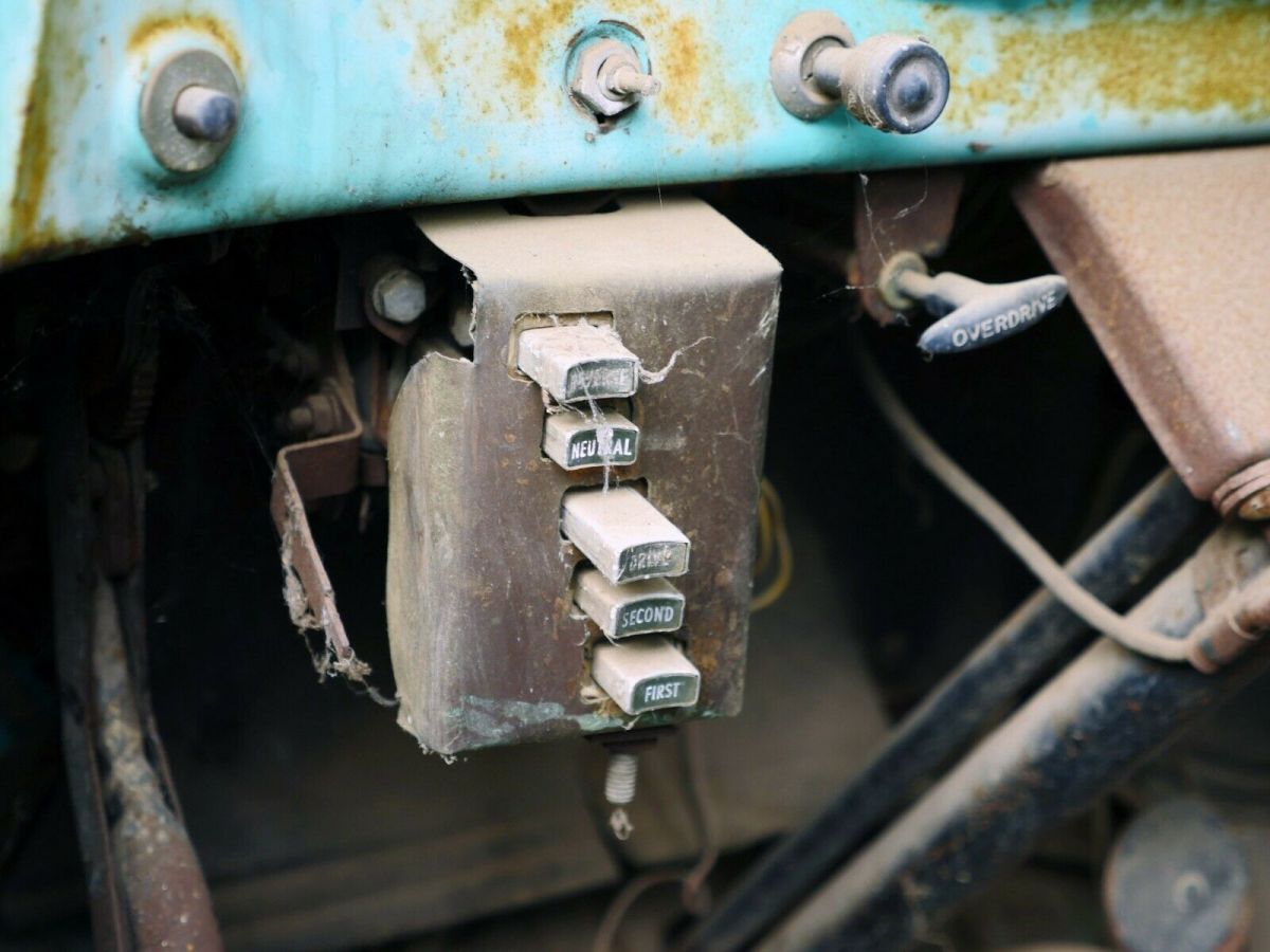 1955 Ford F-100 Standard Cab Pickup