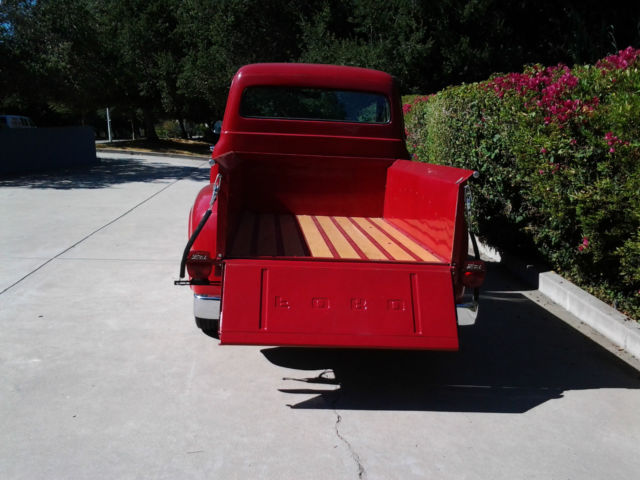 1955 Red Ford F-100 PICKUP