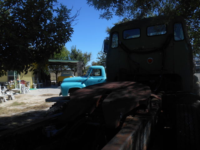 1955 Blue Ford F-100 TRUCK SIGLECAB