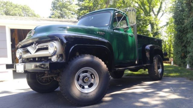 1955 Green Ford F-250 Pick Up