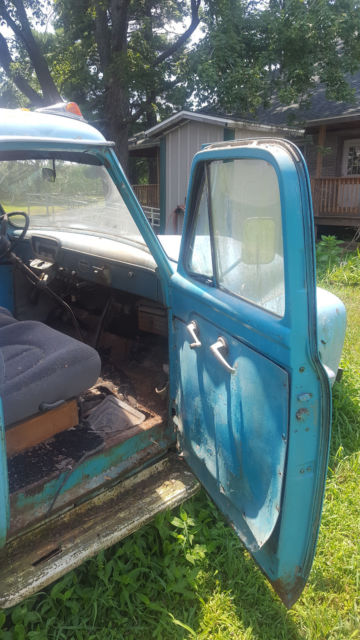 1955 Blue Ford F-350 truck