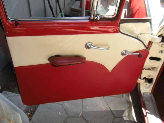 1955 RED & WHITE Ford Fairlane Wagon