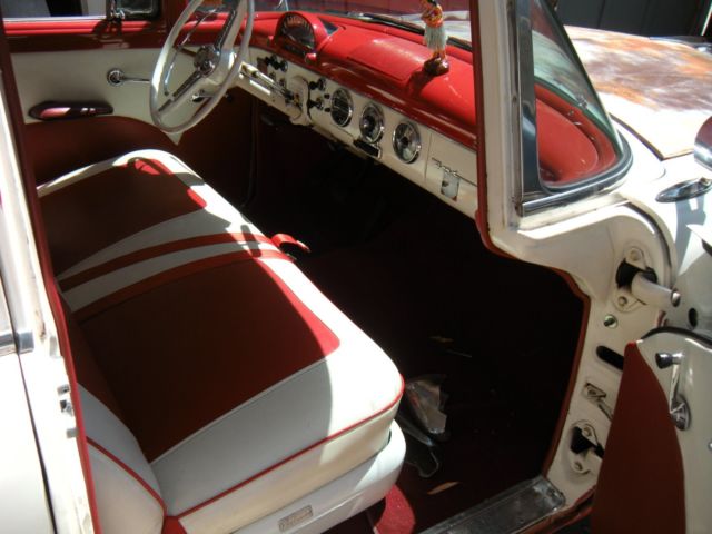 1955 RED & WHITE Ford Fairlane Wagon