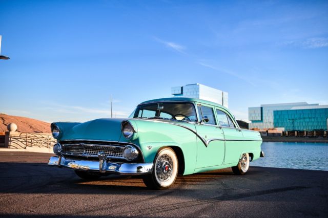 1955 turquoise Ford Fairlane