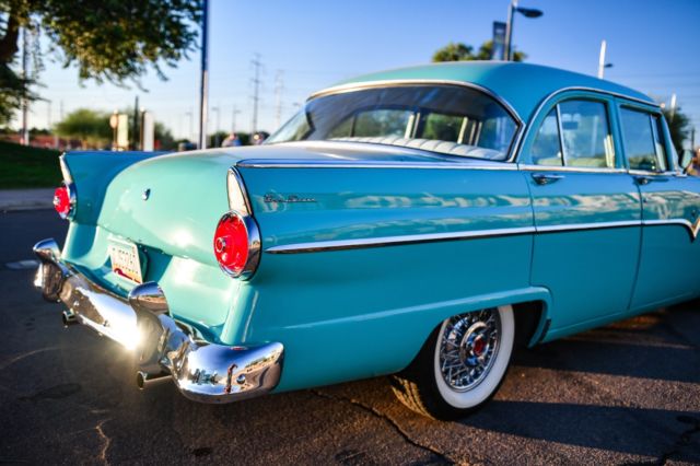 1955 turquoise Ford Fairlane