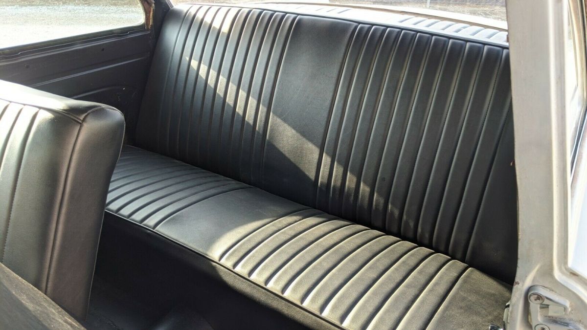 1955 Ford Victoria 2-Door Sedan