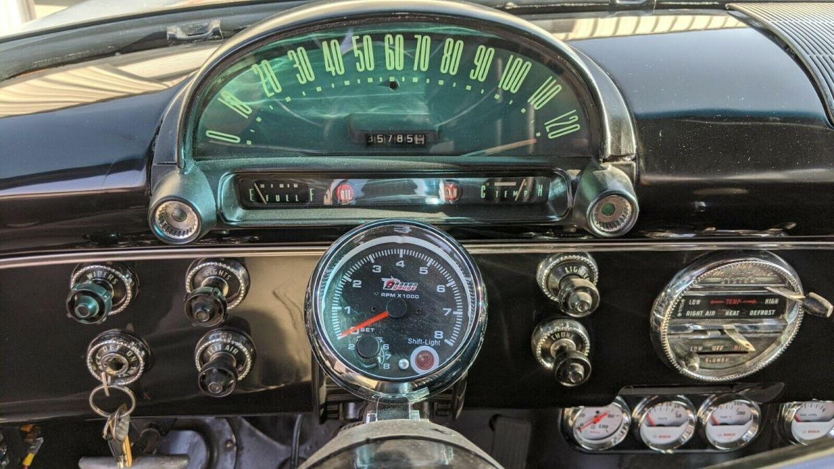 1955 Ford Victoria 2-Door Sedan