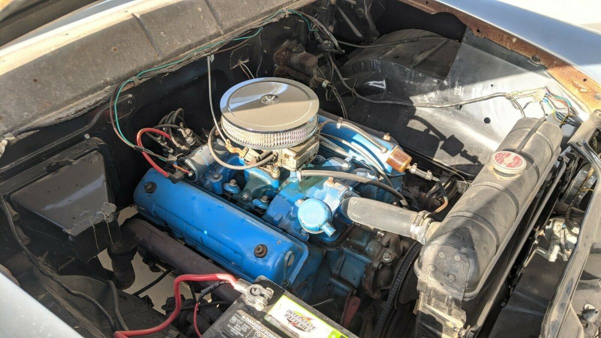 1955 Ford Victoria 2-Door Sedan