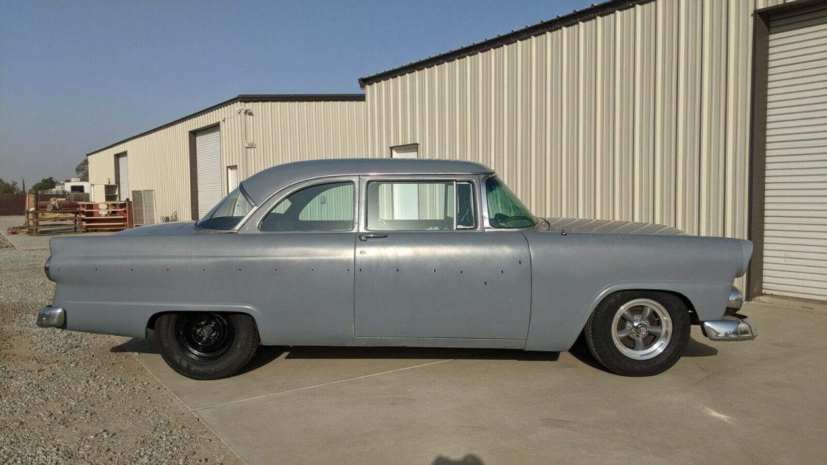 1955 Ford Victoria 2-Door Sedan