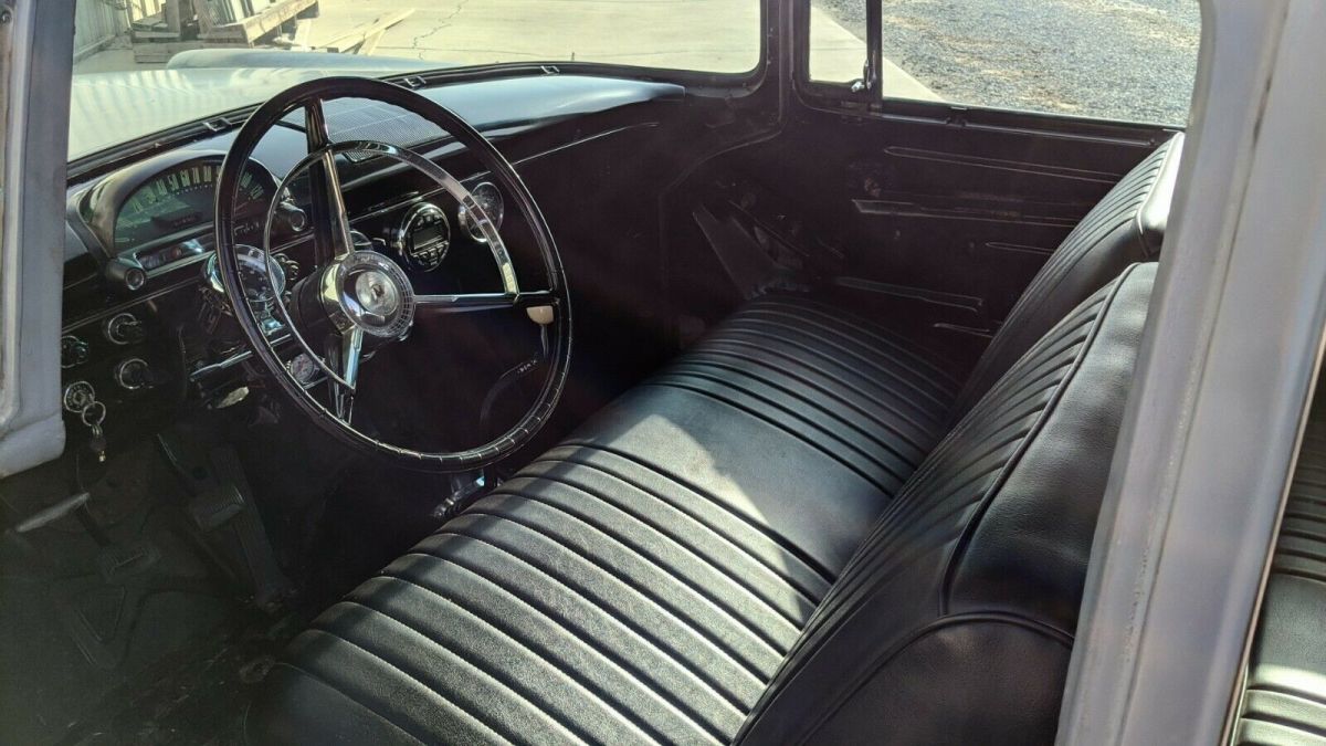 1955 Ford Victoria 2-Door Sedan