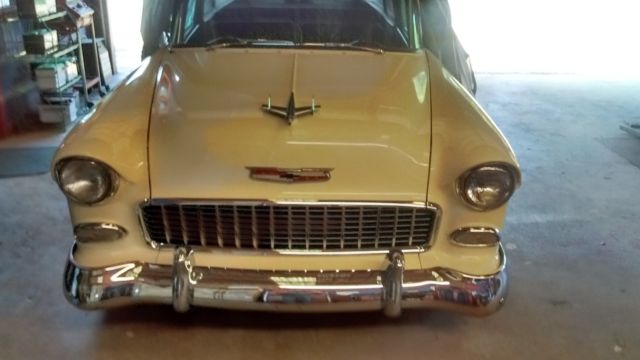 1955 Ivory Chevrolet Bel Air/150/210 2 door wagon