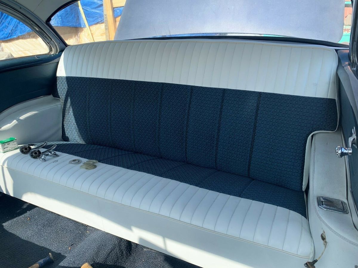 1955 turquise/white Oldsmobile Eighty-Eight 2 door hard top