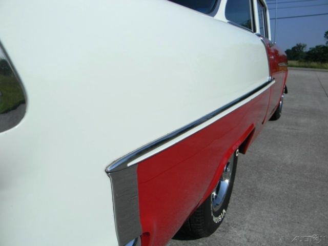 1955 White Chevrolet Bel Air/150/210