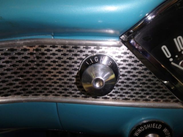 1955 White Chevrolet Nomad