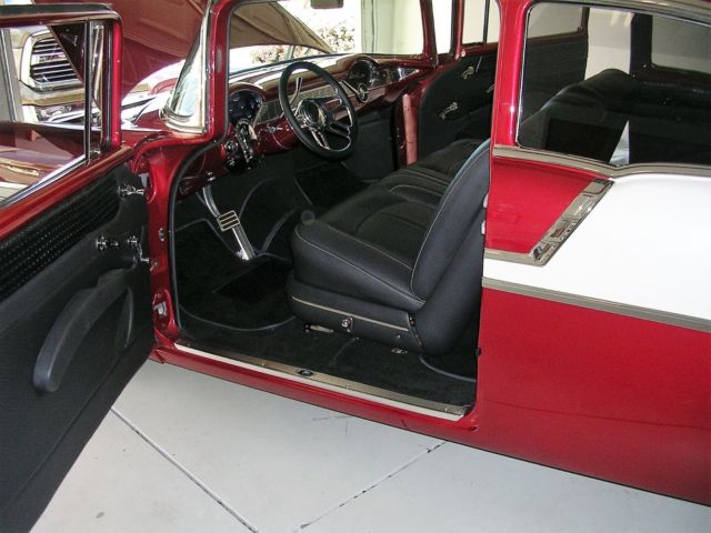 1956 RED/WHITE Chevrolet Bel Air/150/210