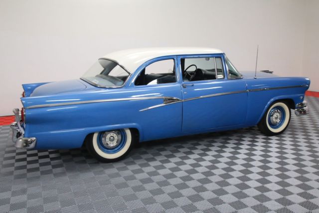 1956 Blue Ford CUSTOMLINE