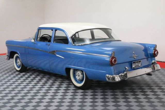 1956 Blue Ford CUSTOMLINE