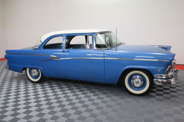 1956 Blue Ford CUSTOMLINE