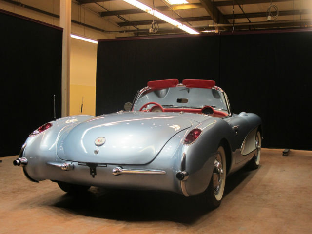 19560000 Blue Chevrolet Corvette Convertible