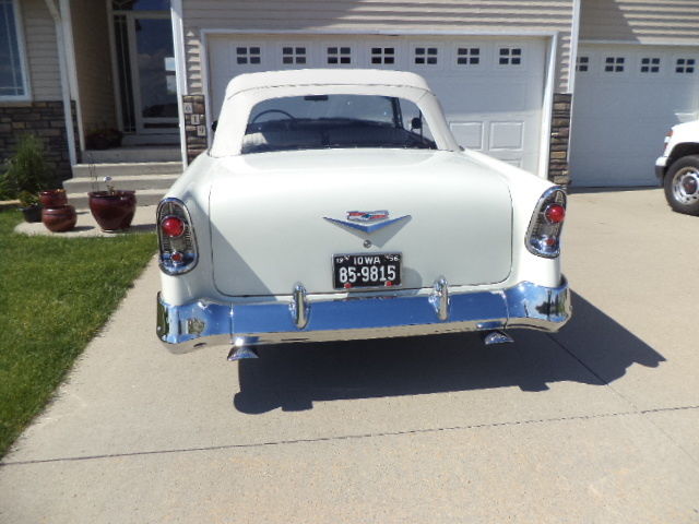 1956 DUSK PLUM/INDIA IVORY Chevrolet Bel Air/150/210 Convertible