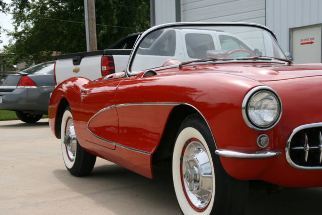 19560000 VENETIAN RED Chevrolet Corvette Convertible