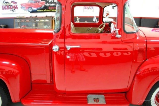 1956 Red Ford F-100