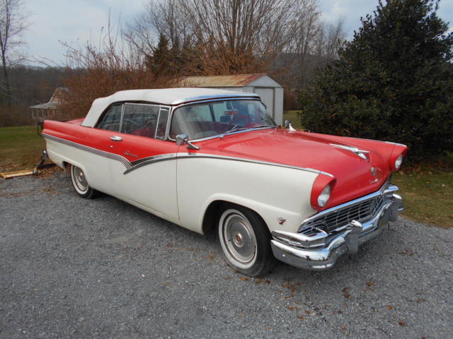 1956 RED/WHITE Ford Fairlane CONVERTIBLE