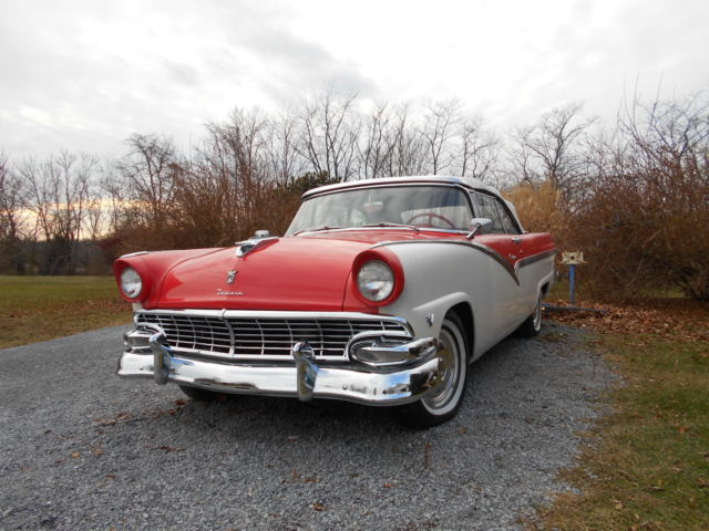 1956 RED/WHITE Ford Fairlane CONVERTIBLE