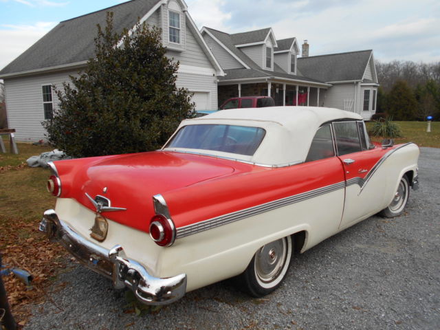1956 RED/WHITE Ford Fairlane CONVERTIBLE