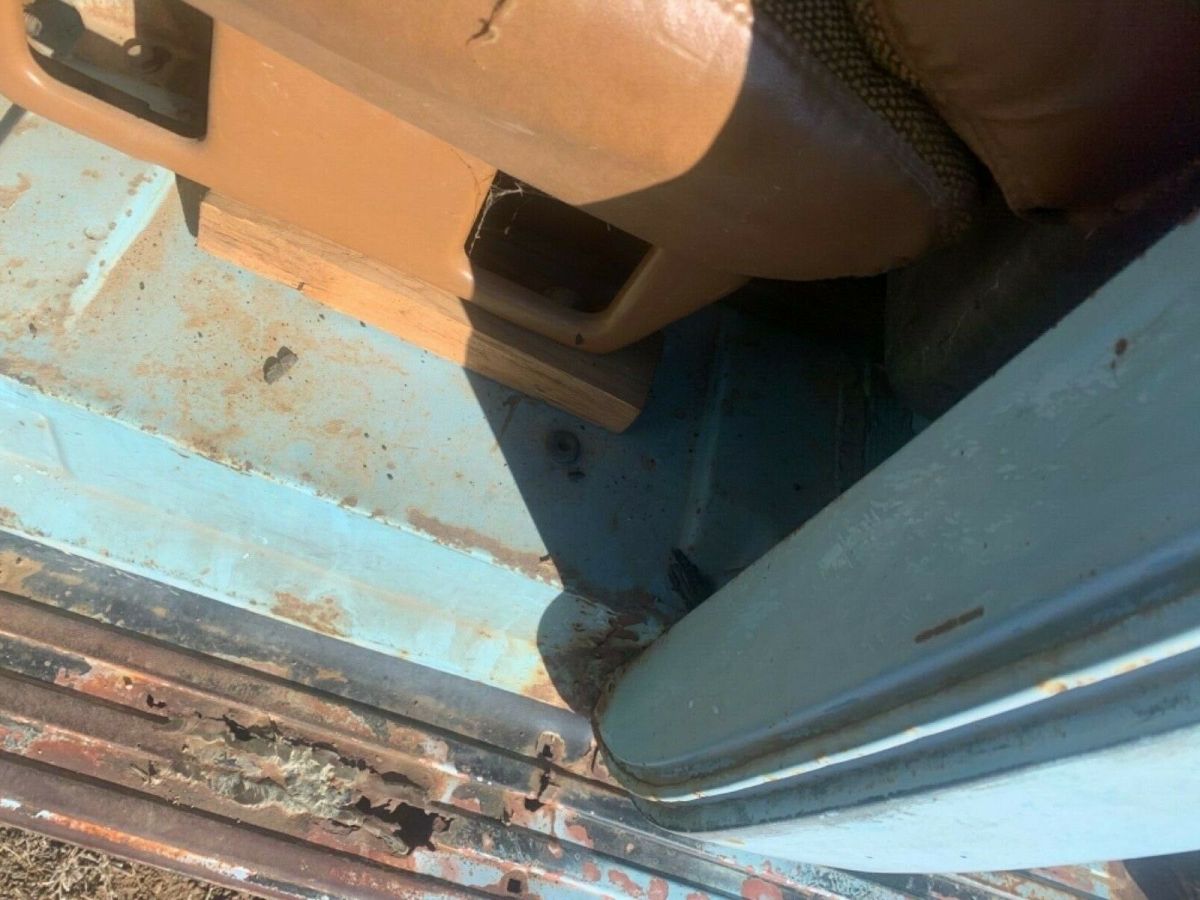 1956 Blue Ford Custom cab truck Hard top