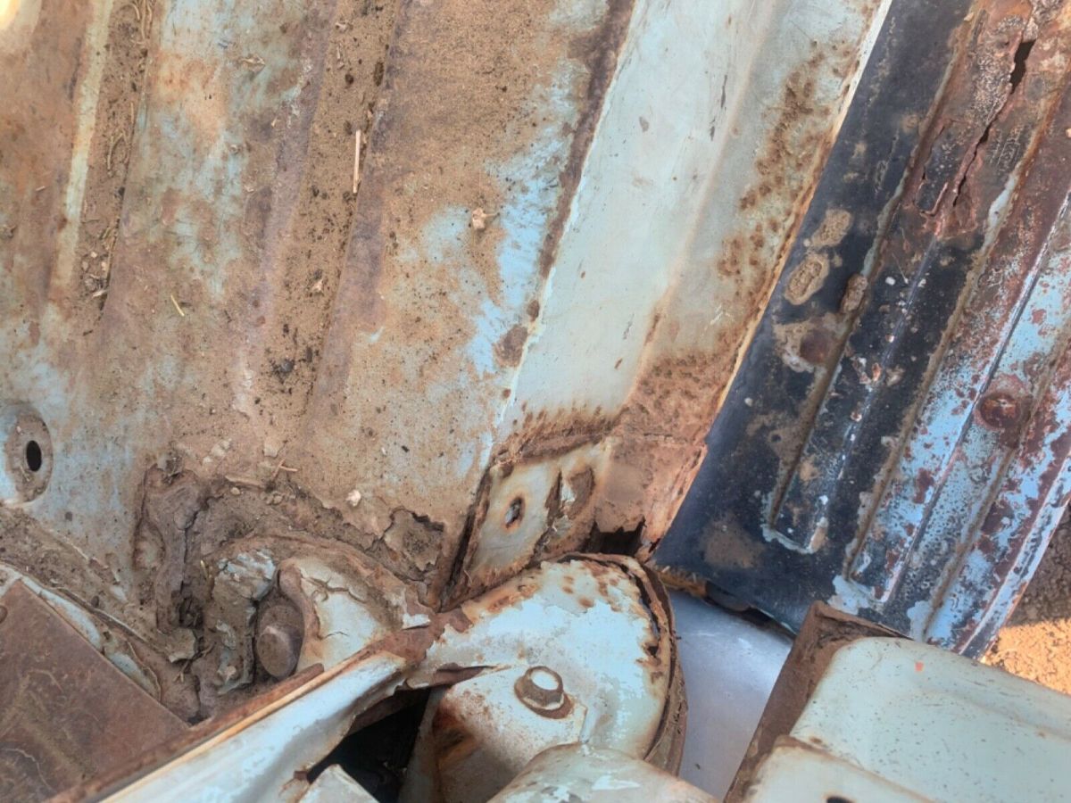 1956 Blue Ford Custom cab truck Hard top