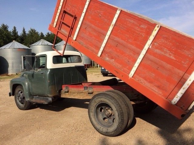 1956 Green Ford F-500 Cab & Chassis
