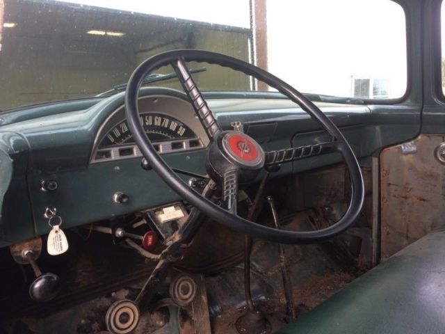 1956 Green Ford F-500 Cab & Chassis