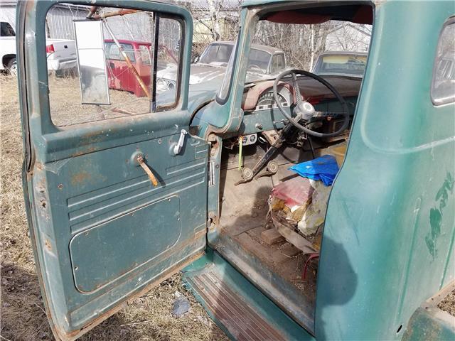 1956 -- Ford F-500 --