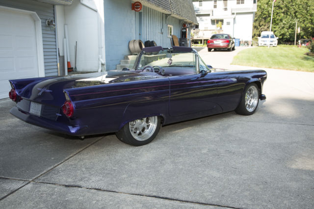 1956 Ford Thunderbird
