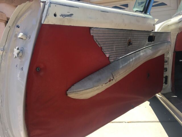 1956 Ford Thunderbird