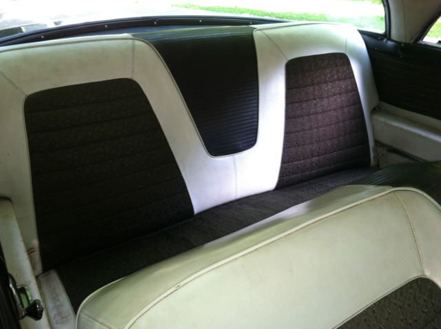 1956 Black &- White Packard Clipper U/K