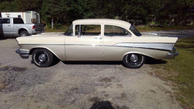 1957 Beige/ silver Chevrolet Bel Air/150/210 Sedan