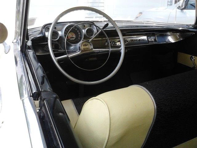 1957 Colonial Cream Chevrolet Bel Air/150/210 4dr Sport Hardtop