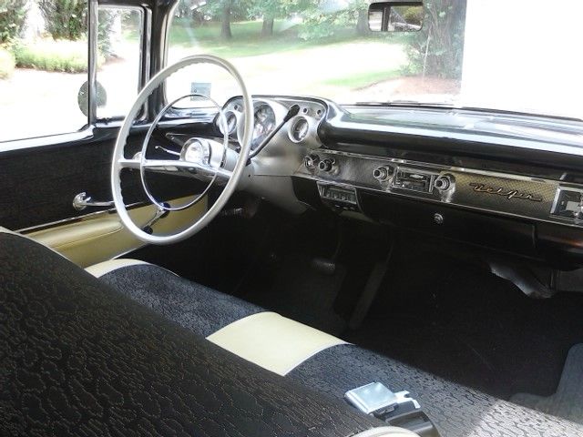 1957 Colonial Cream Chevrolet Bel Air/150/210 4dr Sport Hardtop