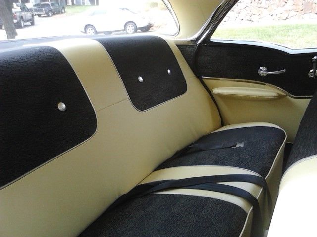 1957 Colonial Cream Chevrolet Bel Air/150/210 4dr Sport Hardtop