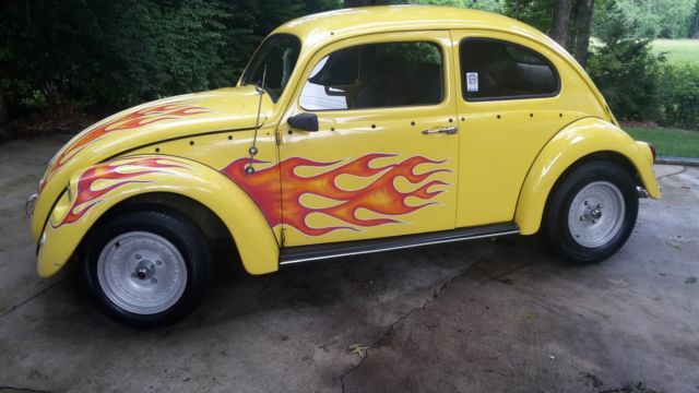 1957 yellow Volkswagen Beetle - Classic Coupe