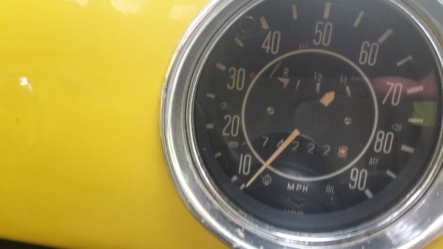 1957 yellow Volkswagen Beetle - Classic Coupe