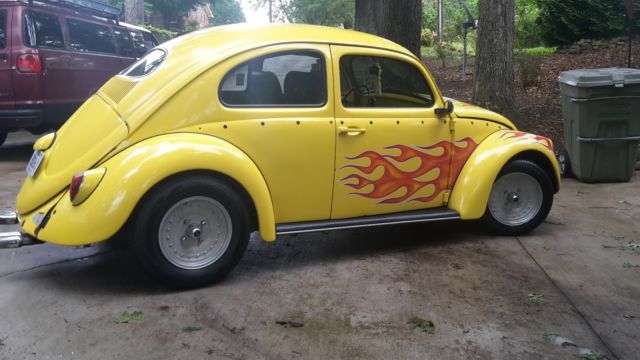 1957 yellow Volkswagen Beetle - Classic Coupe