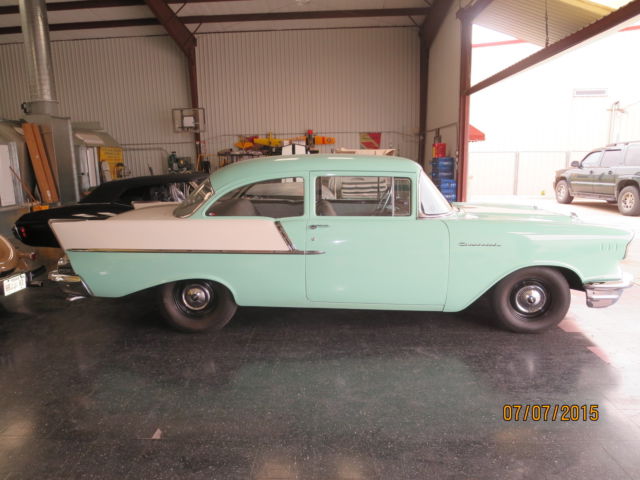 1957 Surf Green / Ivory Chevrolet Bel Air/150/210