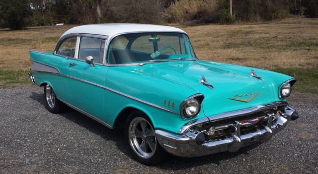 1957 BLUE/WHITE Chevrolet Bel Air/150/210 Coupe