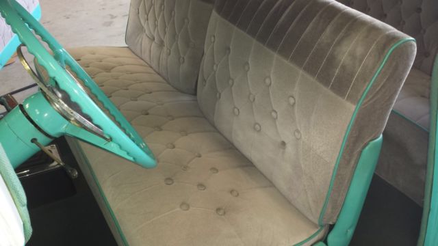 1957 BLUE/WHITE Chevrolet Bel Air/150/210 Coupe