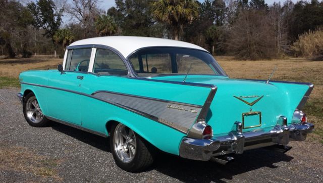 1957 BLUE/WHITE Chevrolet Bel Air/150/210 Coupe